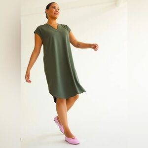 V-neck shift dress